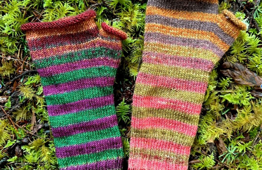 Woodland Fingerless Mitts Free Knitting Pattern